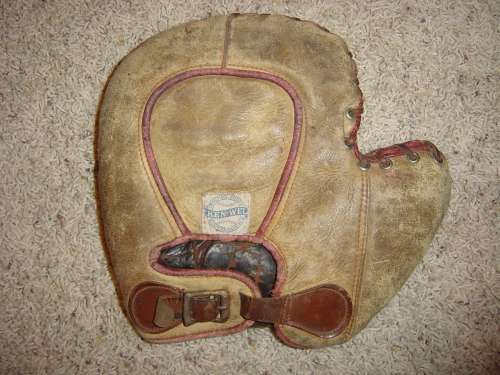 Ken Wel Basemitt Back